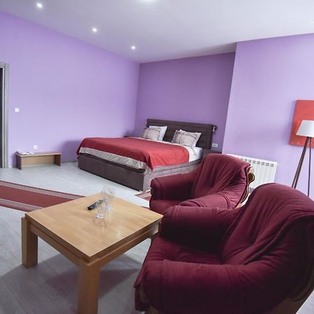 Hotel Gold Плевля Екстериор снимка