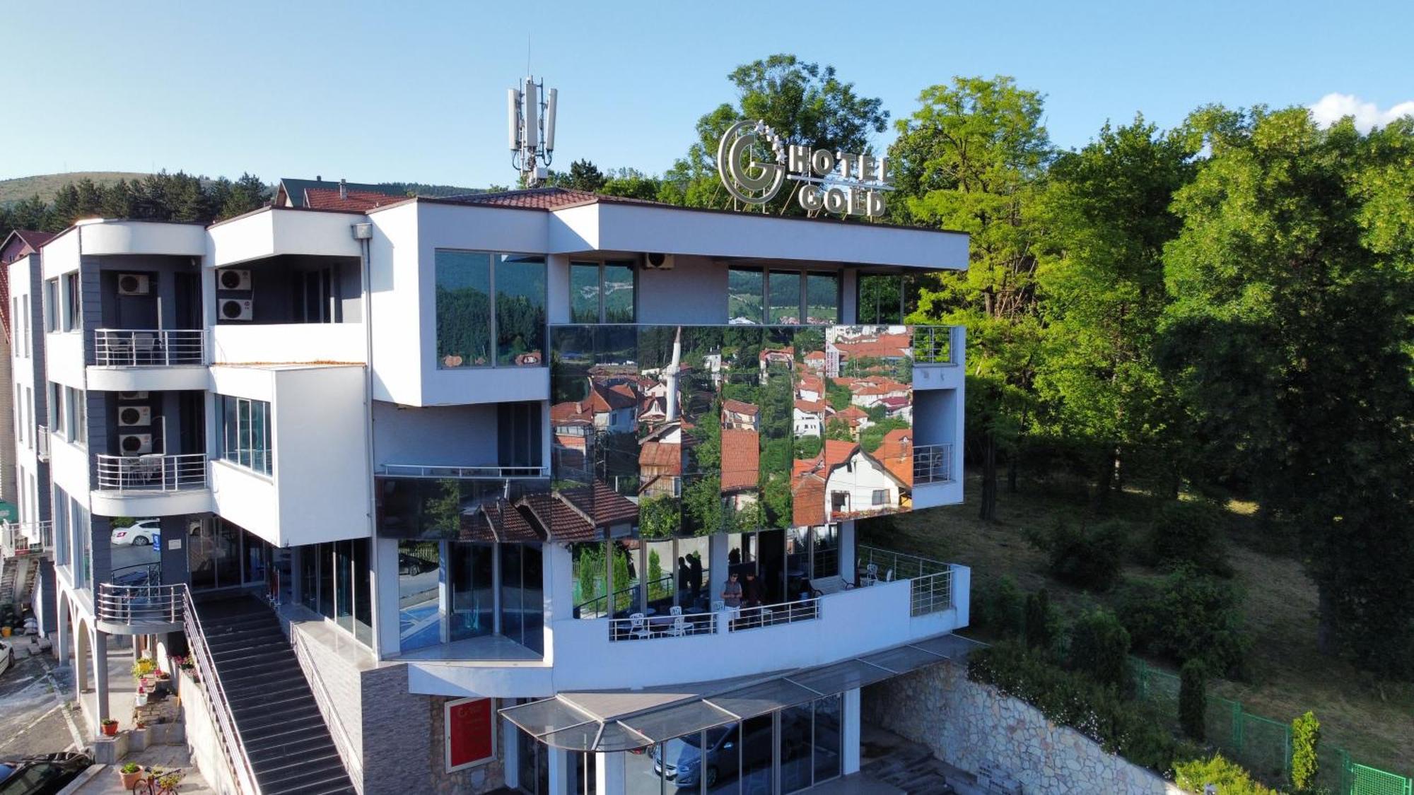 Hotel Gold Плевля Екстериор снимка