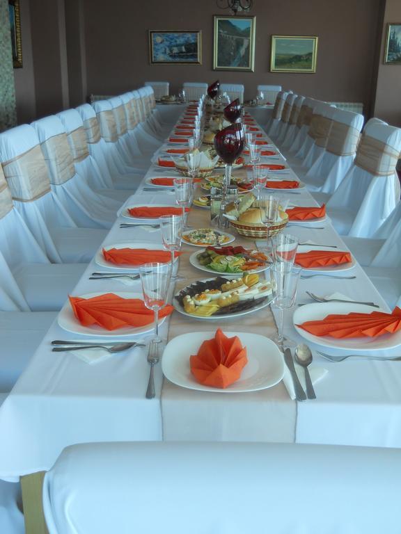 Hotel Gold Плевля Екстериор снимка